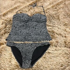 Old Navy Black and White Women's Swimwear